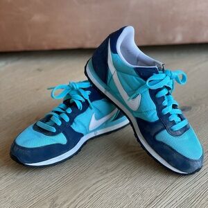 Nike Genicco Sneakers Blue, Navy & White